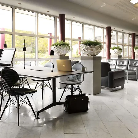 Scandic Hotell 3*